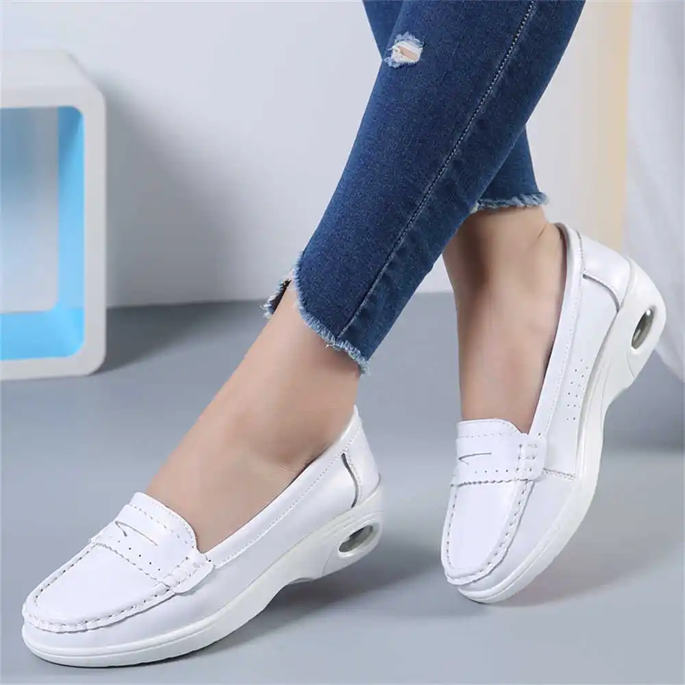 Thick Sole Slipon White Traine - Collectible Vintage Golf Balls avis et prix