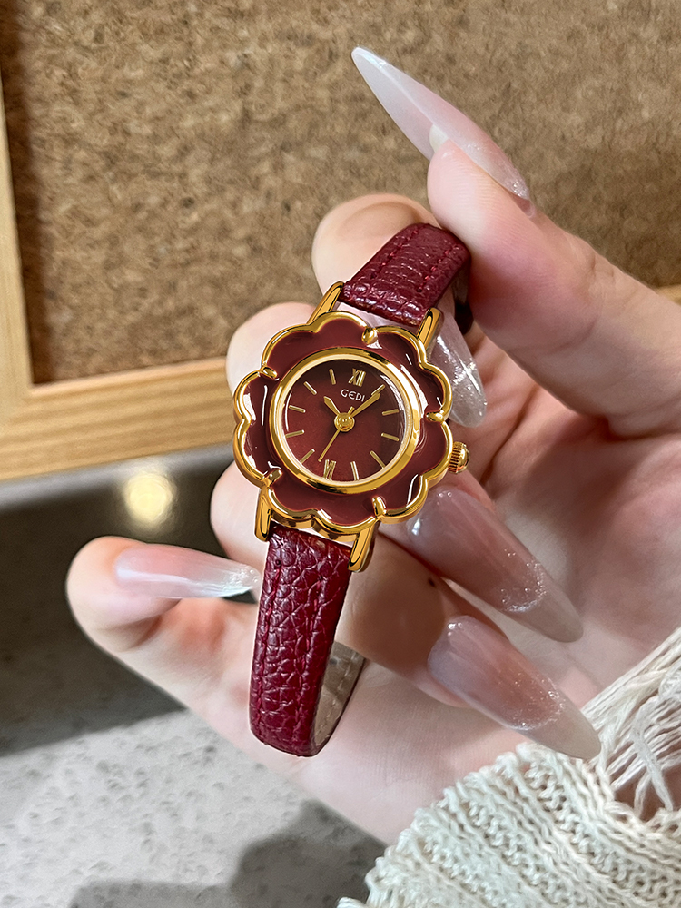 Vintage-style leather floral d - Vintage Watch Collecting avis et prix