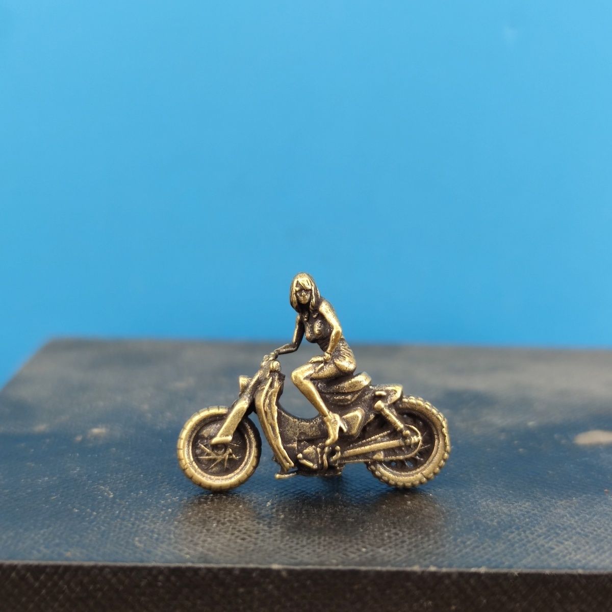 ​​2.4cm Brass Vintage Scooter  - Vintage Collectible And Vintage Dolls avis et prix