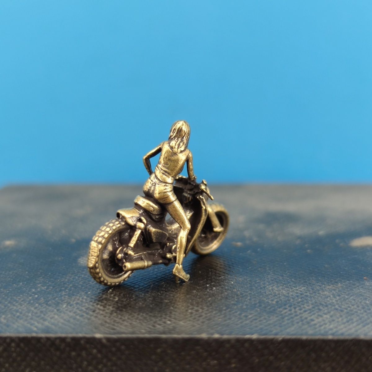 ​​2.4cm Brass Vintage Scooter  - Vintage Collectible And Vintage Dolls avis et prix