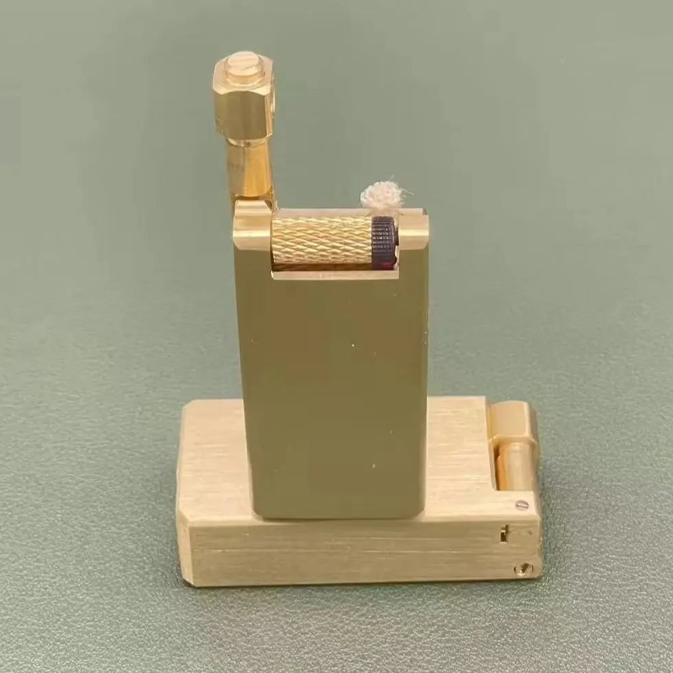 Vintage European Pipe Lighter, - Vintage Collectible Lighters avis et prix