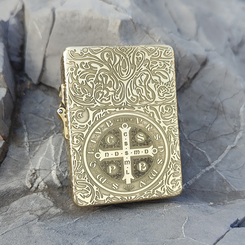 Zoro Kerosene Lighter Z915S Pu - Vintage Collectible Lighters avis et prix